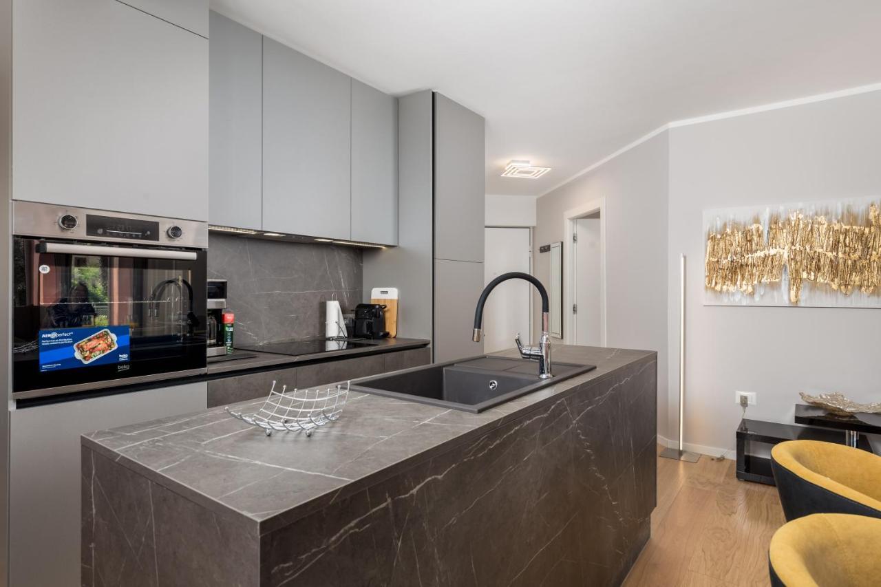 Luxury City Center Apartment -50M To The Sea オパティヤ エクステリア 写真